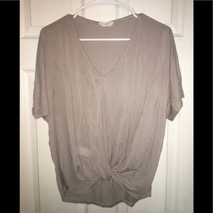 Ladie’s top ~ Comfy and stretchy.